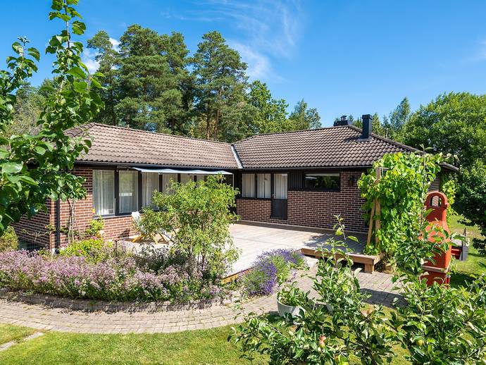 8 rok · 117 m² · Svanbergavägen 12