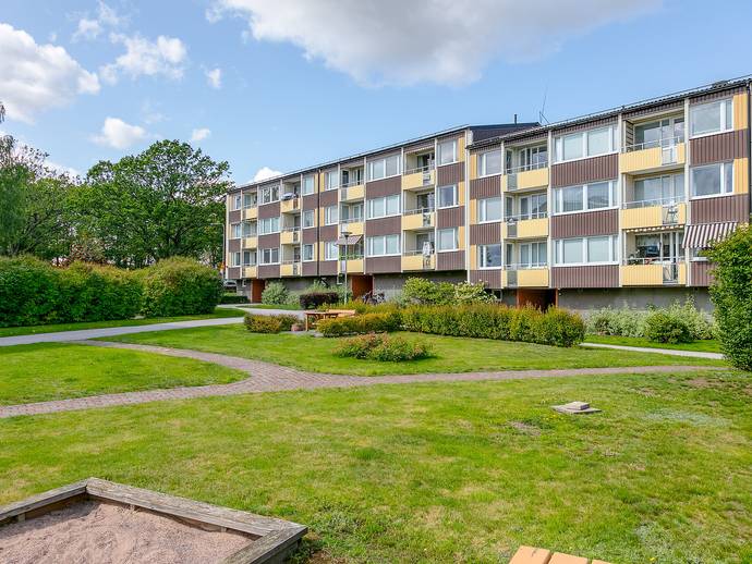 2 rok · 60,7 m² · Björklundsgatan 5F