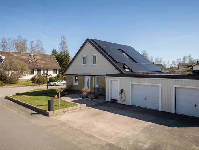 6 rok · 148 m² · Femkampsvägen 42