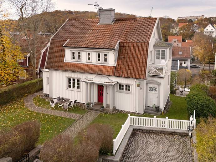 7 rok · 184 m² · Margretelundsgatan 25
