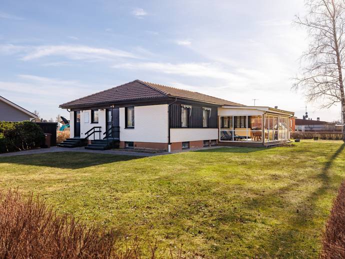 4 rok · 126 m² · Vaktelvägen 57