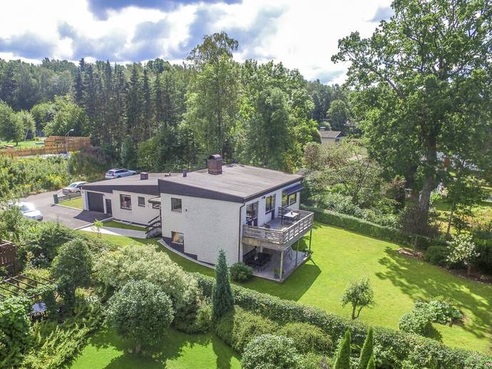 6 rok · 189 m² · Björnbärsvägen 30