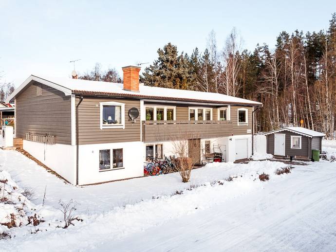 7 rok · 210 m² · Lönnvägen 2