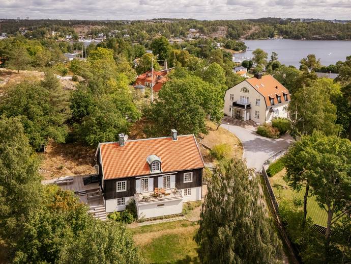 10 rok · 285 m² · Herrgårdsbacken 3