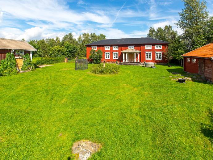 8 rok · 250 m² · Önnesmark 4715