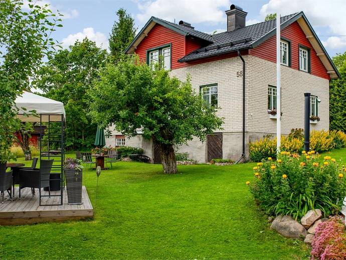 7 rok · 185 m² · Landsvägen 58