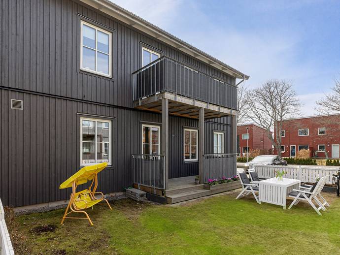 4 rok · 81 m² · Fältstensvägen 43