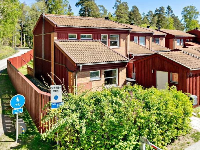 5 rok · 119 m² · Lantjägarvägen 120