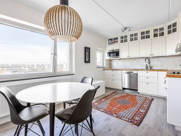 3 rok · 83 m² · Stenbockens gata 104