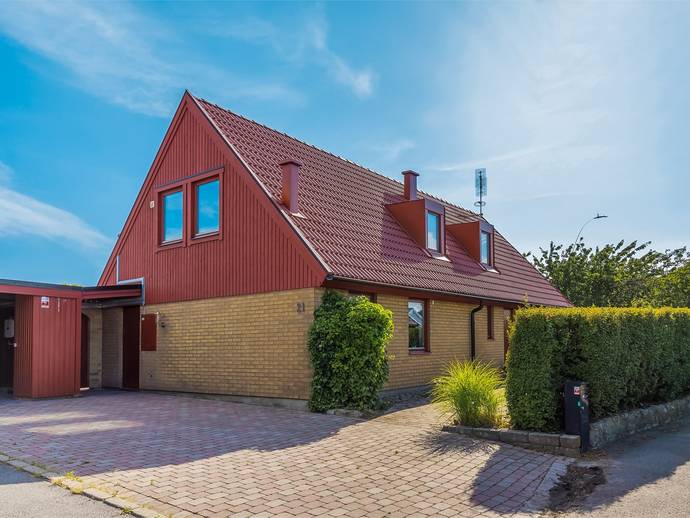 7 rok · 166 m² · Saxos väg 21