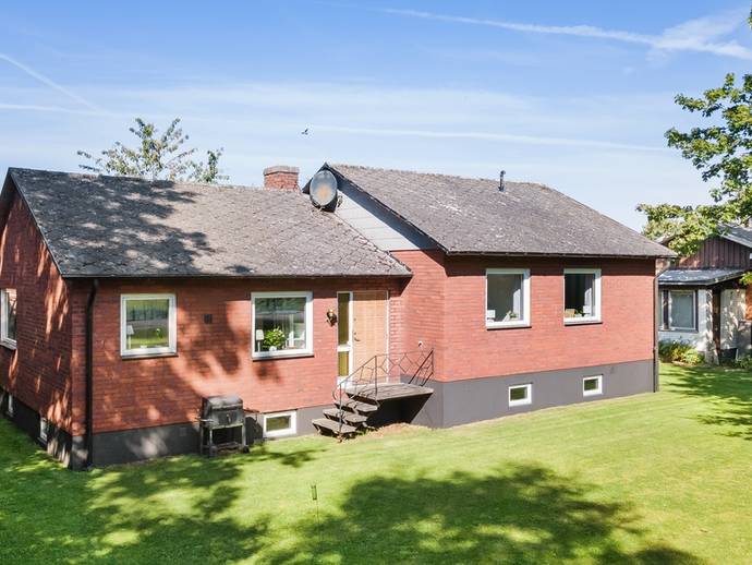6 rok · 107 m² · Gästgivarevägen 8