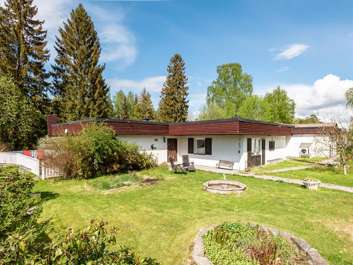 5 rok · 154 m² · Carléns väg 38