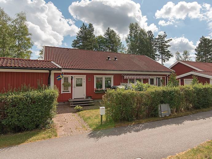 2 rok · 63 m² · Rödhakestigen 4