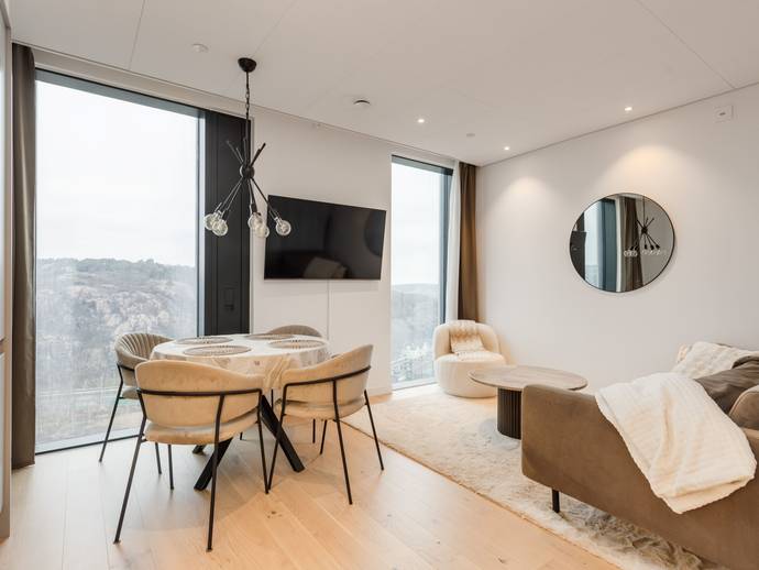 1 rok · 32,5 m² · Lodjursstråket 1 (Karlatornet vån 18)