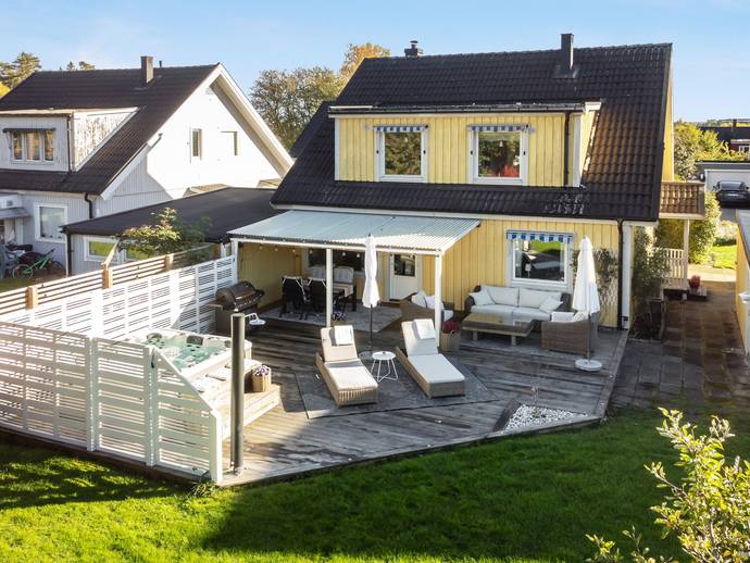 6 rok · 143 m² · Klövervägen 4