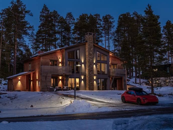 10 rok · 258 m² · Silvervägen 10