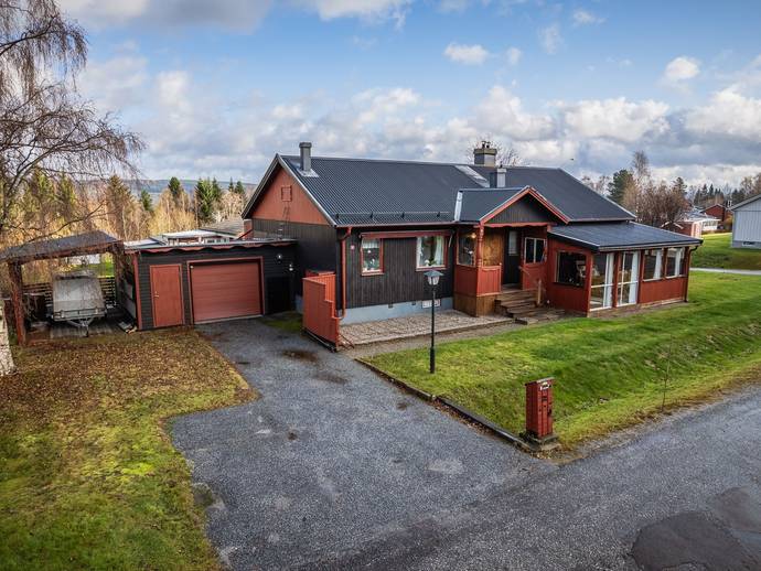 4 rok · 103 m² · Skogsvägen 25