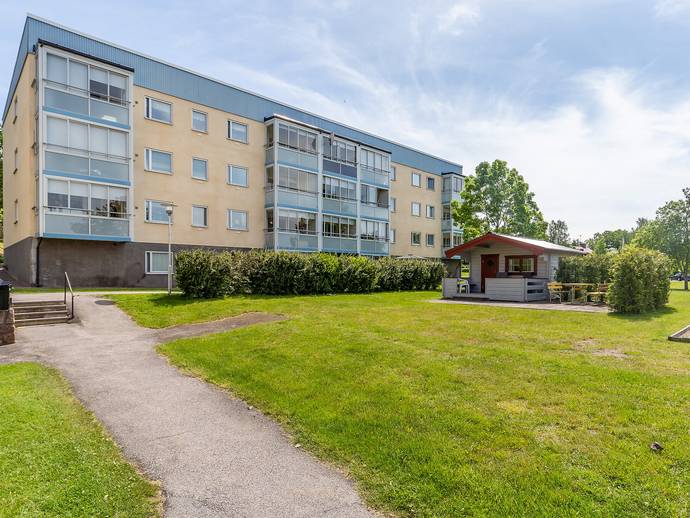 2 rok · 66 m² · Furugatan 3B
