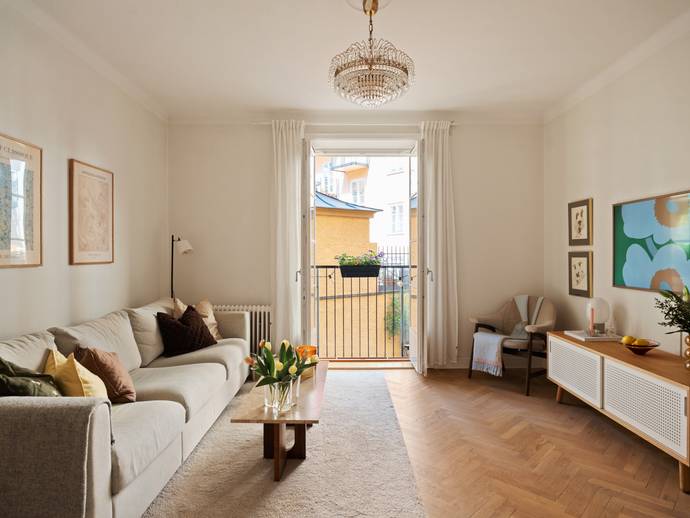 1,5 rok · 42 m² · Emelies gata 21