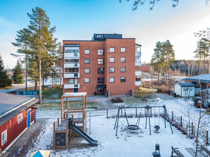 2 rok · 49 m² · Falkenbergsvägen 67
