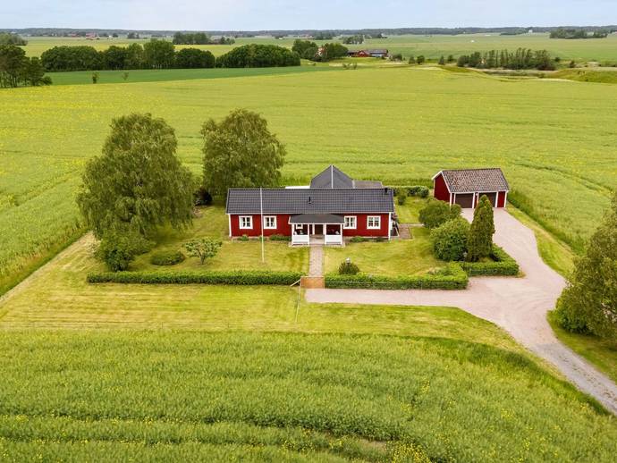 150 m² · Hovby Labäck 2