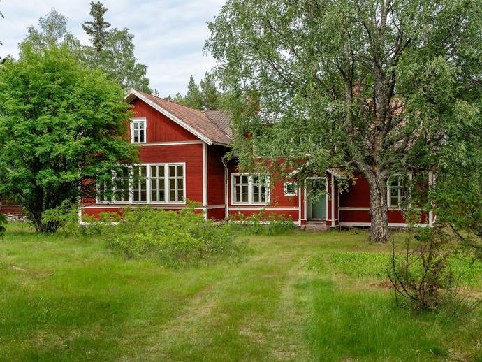 8 rok · 440 m² · Skatholsvägen 6