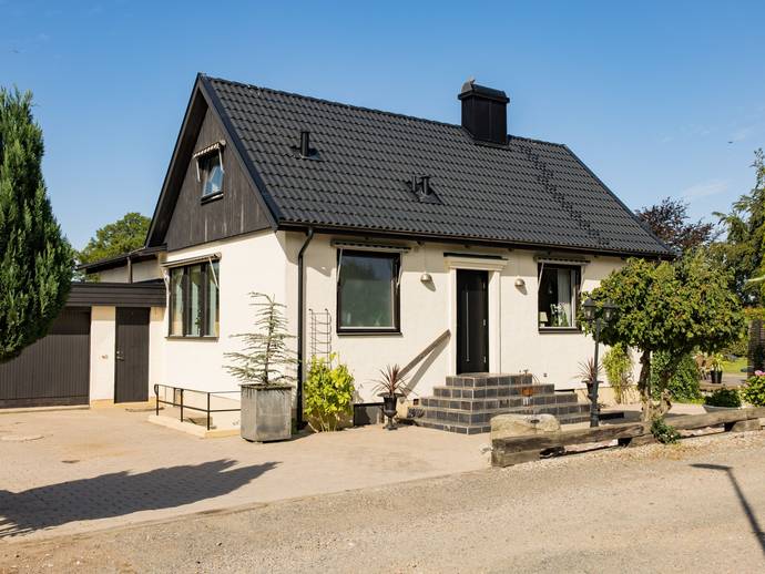 4 rok · 105 m² · Elnatorpsvägen 4