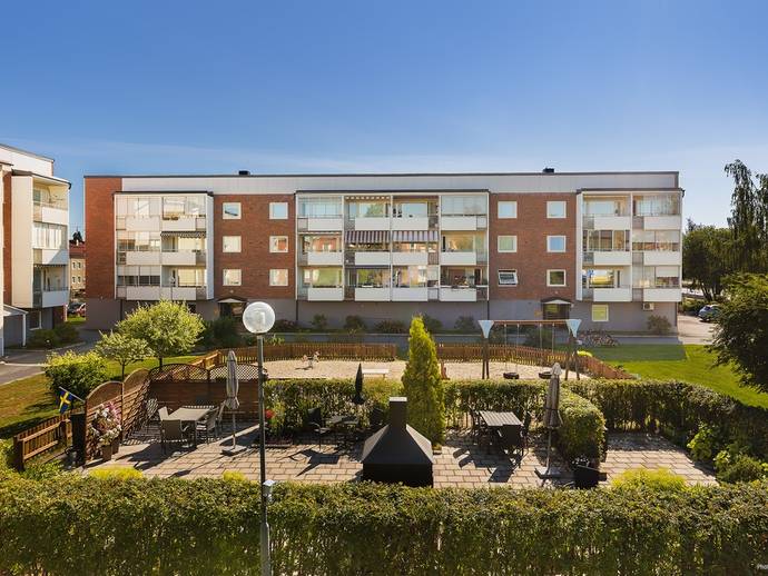 1 rok · 42 m² · Ringvägen 25E