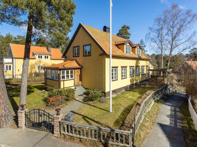 8 rok · 204 m² · Nyodlingsvägen 22