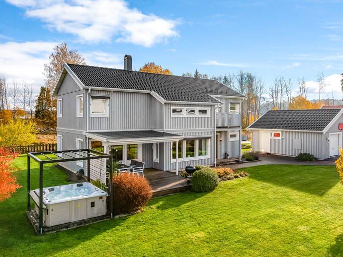 6 rok · 184 m² · Horneksvägen 9