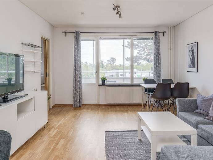 1 rok · 37,5 m² · Furuvägen 18A