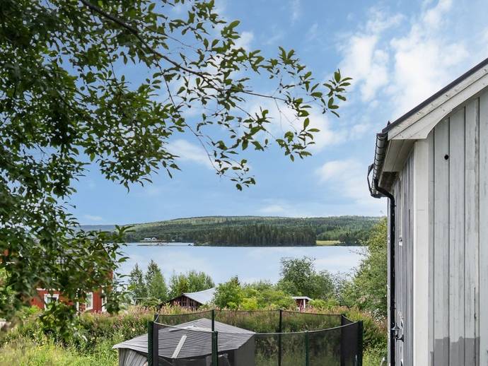 6 rok · 218 m² · Söräng 130