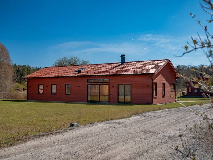 6 rok · 170 m² · Harva ängsväg 1