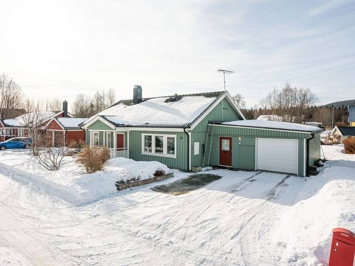 4 rok · 106 m² · Polonäsvägen 6
