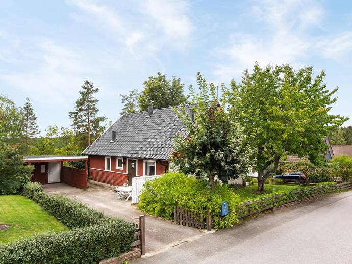 6 rok · 154 m² · Enstigen 8