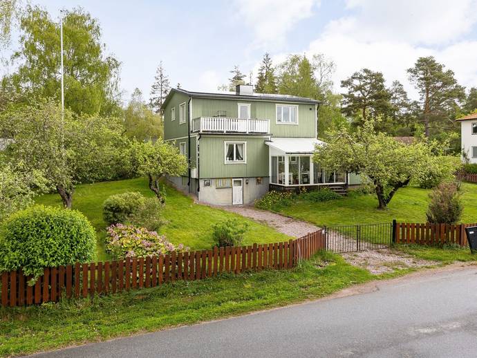 6 rok · 165 m² · Foghammarvägen 25