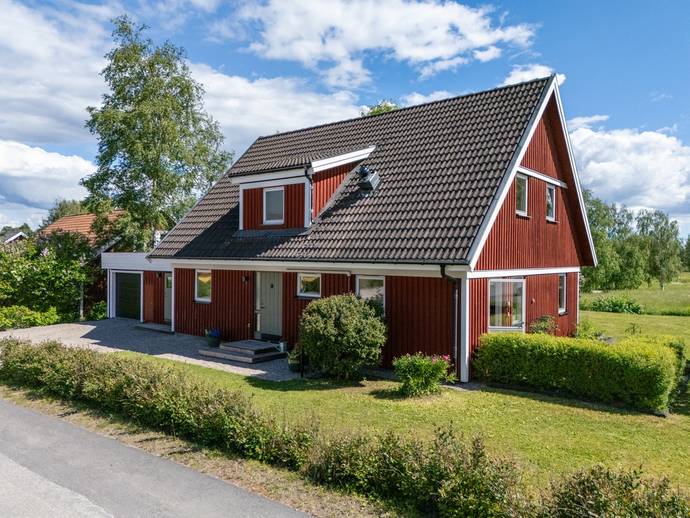 5 rok · 159 m² · Knutslundavägen 10
