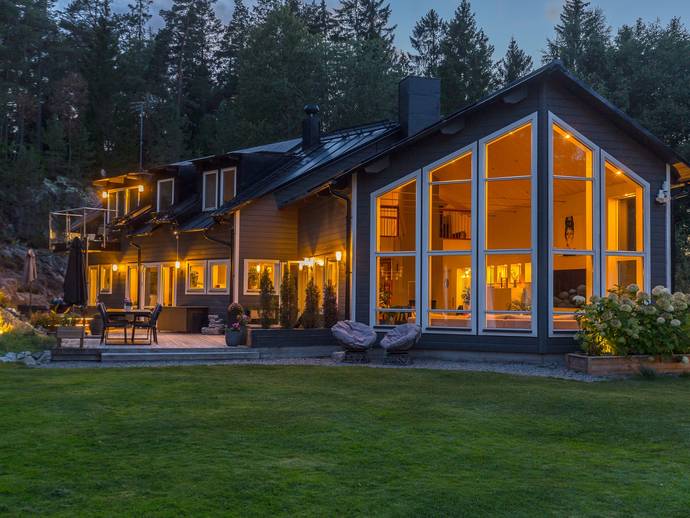 6 rok · 230 m² · Västerleden 45