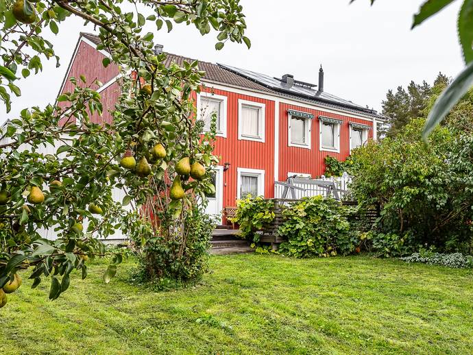 8 rok · 120 m² · Hesselmans väg 33