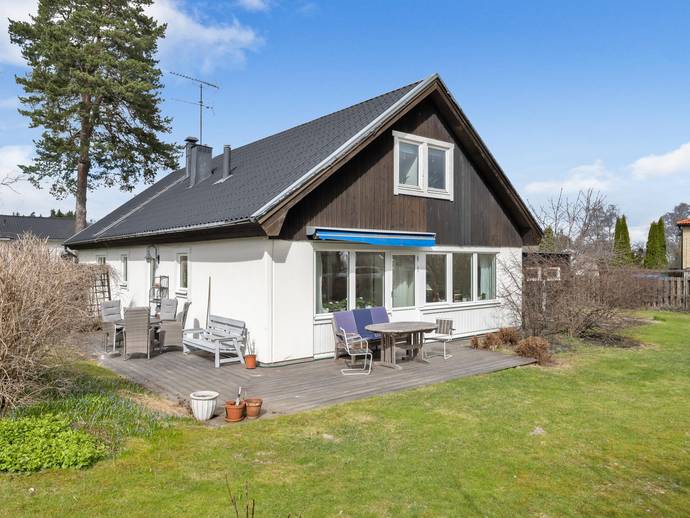 8 rok · 175 m² · Vattgårdsvägen 26