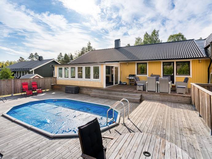 6 rok · 111 m² · Kapellvägen 25