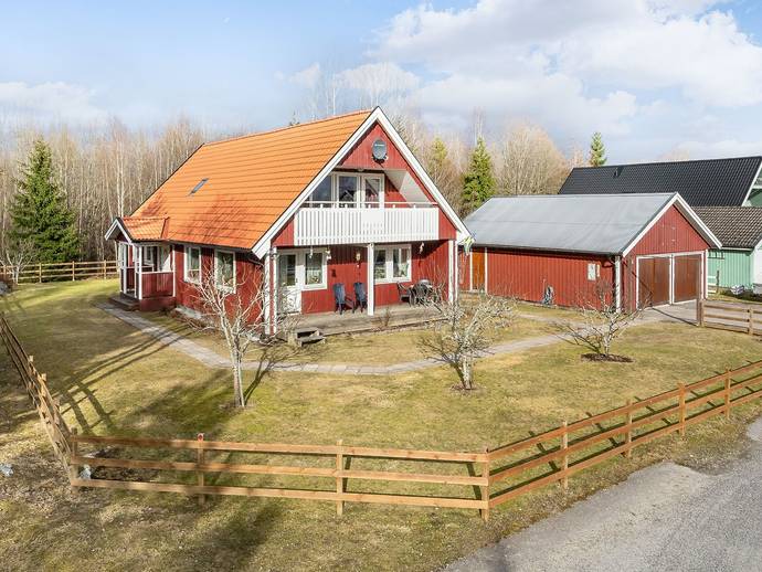 6 rok · 157 m² · Granvägen 1