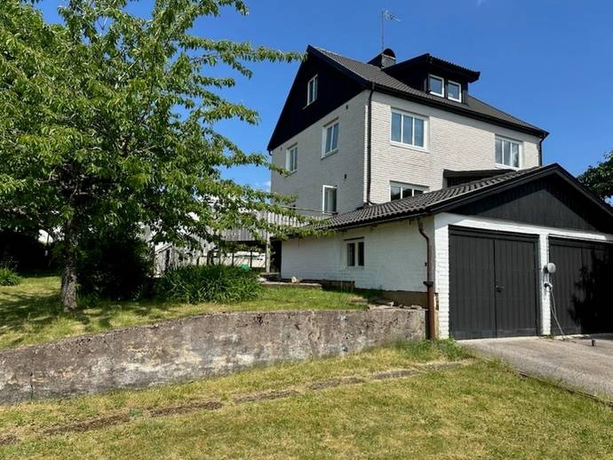 7 rok · 174 m² · Höglundavägen 9