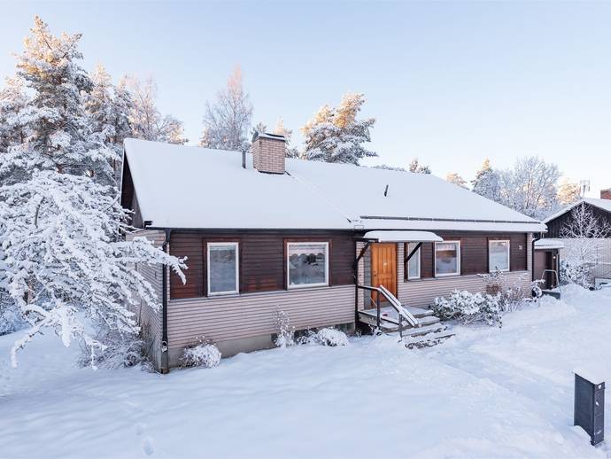 8 rok · 179 m² · Ringvägen 30