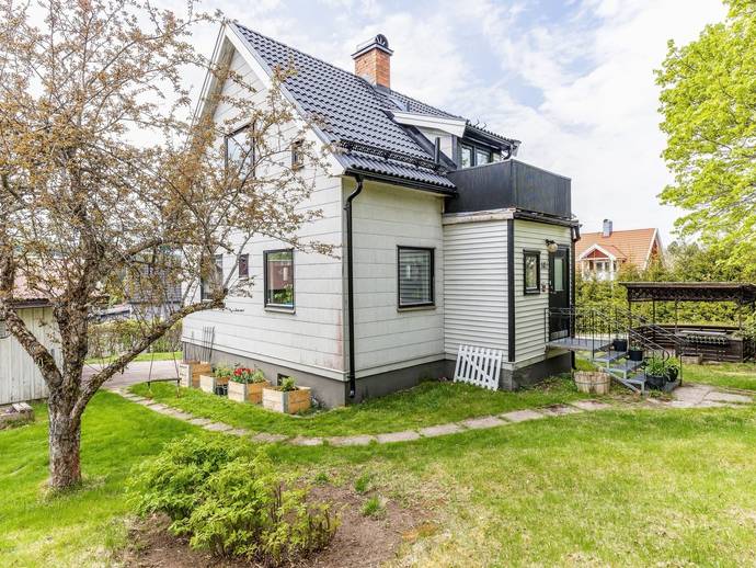 4 rok · 95 m² · Björkallén 141