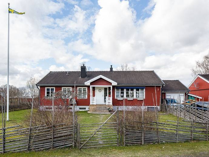 4 rok · 113 m² · Vargskogsvägen 7