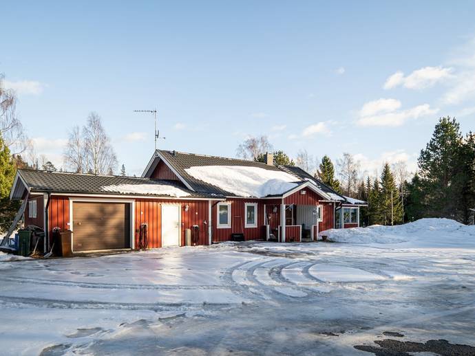 4 rok · 100 m² · Ällön 153