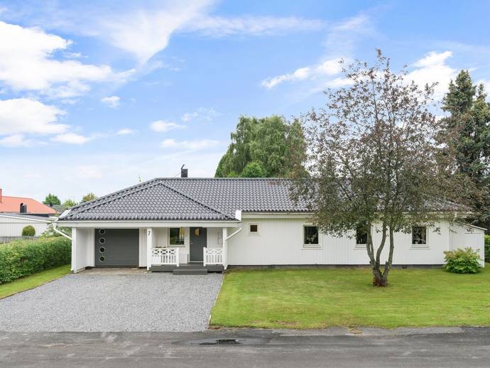 7 rok · 182 m² · Aspstigen 7