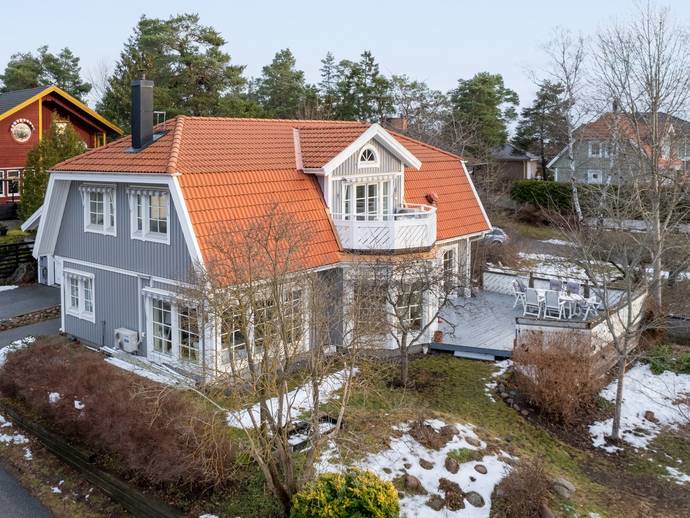 7 rok · 188 m² · Väpnarevägen 28