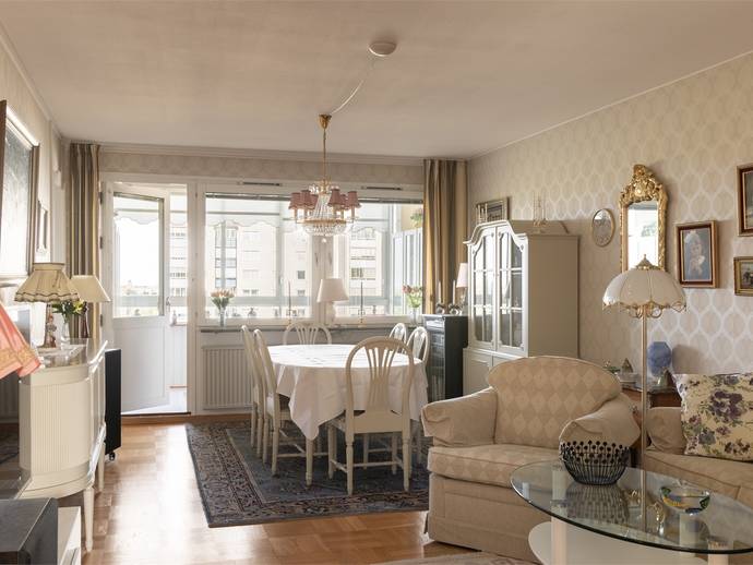 3 rok · 85 m² · Karolingatan 16